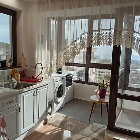 Vinitsa Coastal With Balcony Apartman