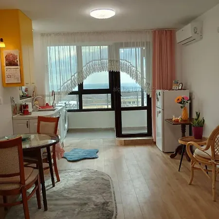 Apartament Vinitsa Coastal With Balcony